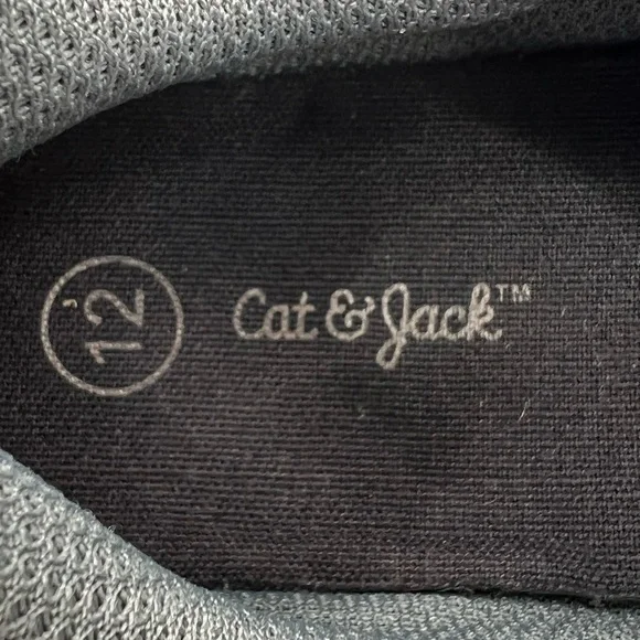 Cat & Jack Gray Shark Hook And Loop Sneakers Size 12 Toddler Boy's - Picture 2 of 9